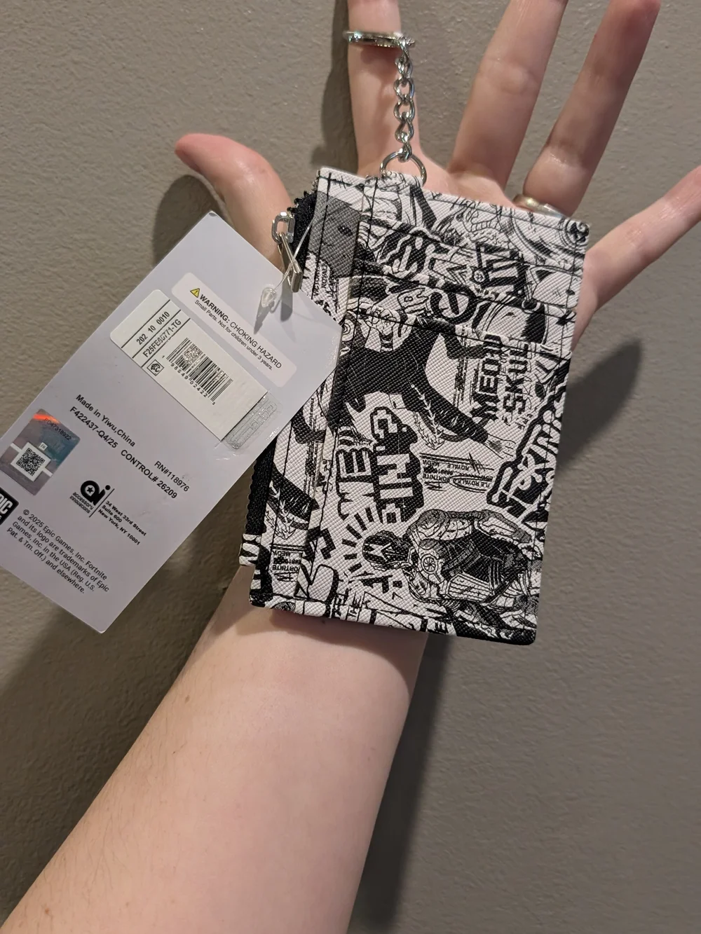 Fortnite Black & White Graphic Zip Wallet with Keychain